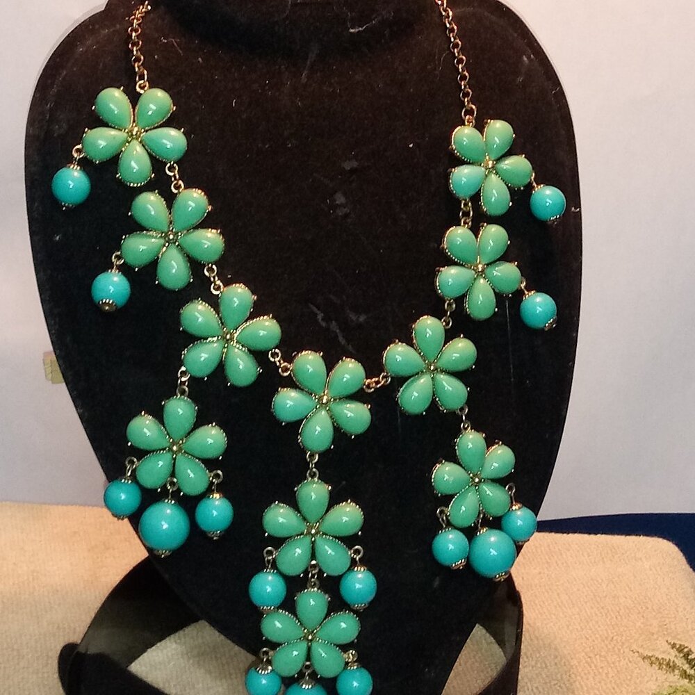 Vintage Costume Necklace, Floral Design